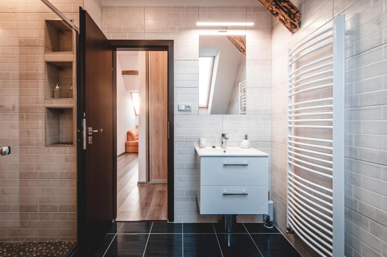 Villa U Areny Ostrava Ngoại thất bức ảnh